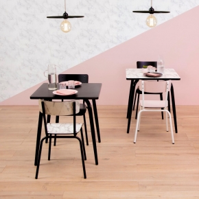 Table Retro Véra – uni Noir Pieds Noirs – 70×70