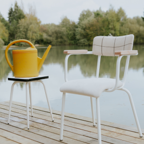 Fauteuil d’écolier Adulte Suzie en formica – Bi-matière Dossier Coton Carreaux & Assise Velours Écru - Pieds Blancs