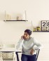 etagere chaise table mise en scene